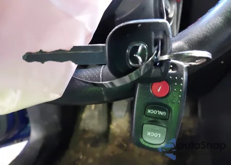 2007 Mazda Mazda3 S Touring z USA, uszkodzony, nr VIN JM1BK323271686171